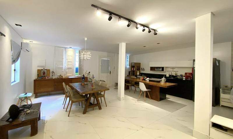 Casa à venda no Lourdes: 