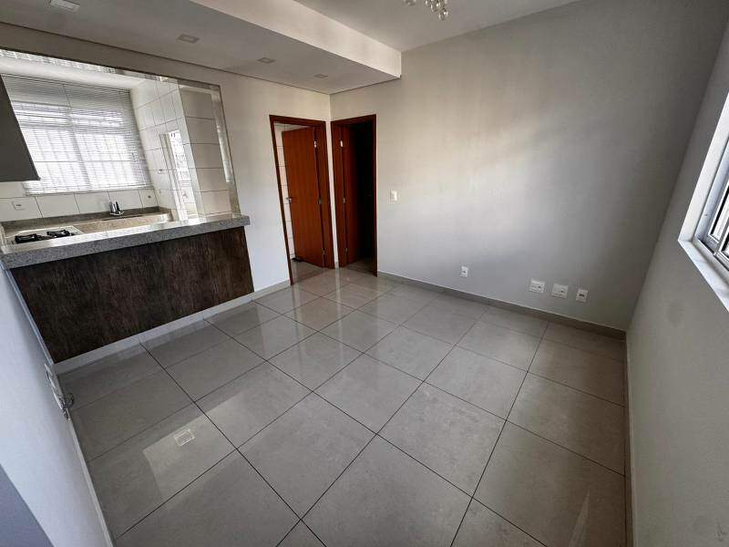 Apartamento à venda no Colégio Batista: 