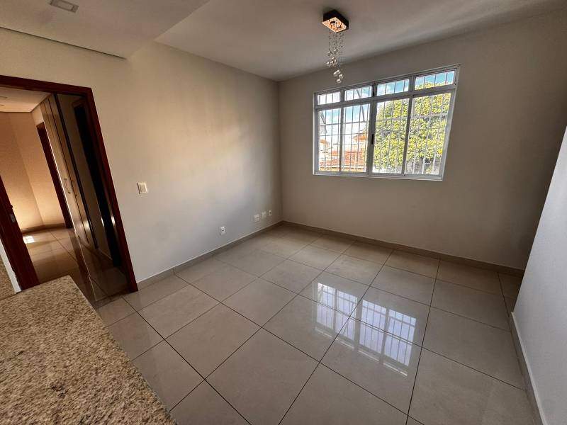 Apartamento à venda no Colégio Batista: 