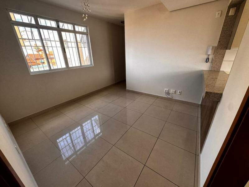 Apartamento à venda no Colégio Batista: 