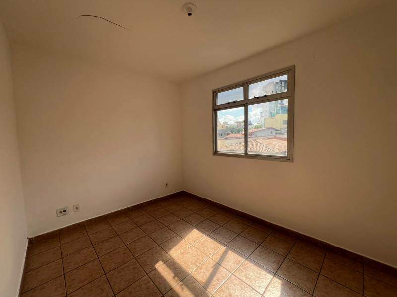 Apartamento à venda no Fernão Dias: 