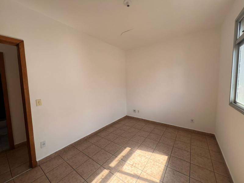 Apartamento à venda no Fernão Dias: 
