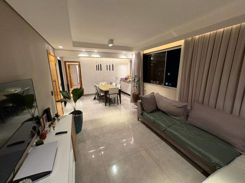 Apartamento à venda no Fernão Dias: 