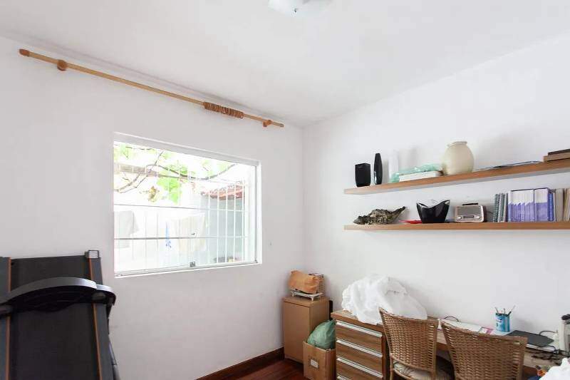Casa à venda no SANTA MÔNICA: 