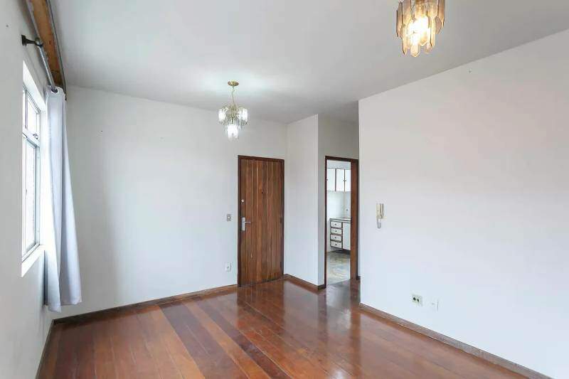 Apartamento à venda no CARLOS PRATES: 
