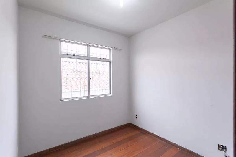 Apartamento à venda no CARLOS PRATES: 