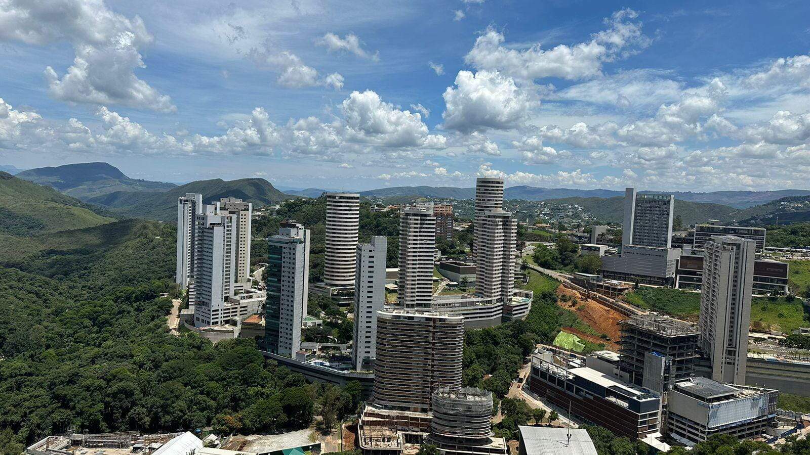Apartamento à venda no Vila da Serra: whatsapp-image-2025-02-10-at-12-35-13-31739455304297.jpeg