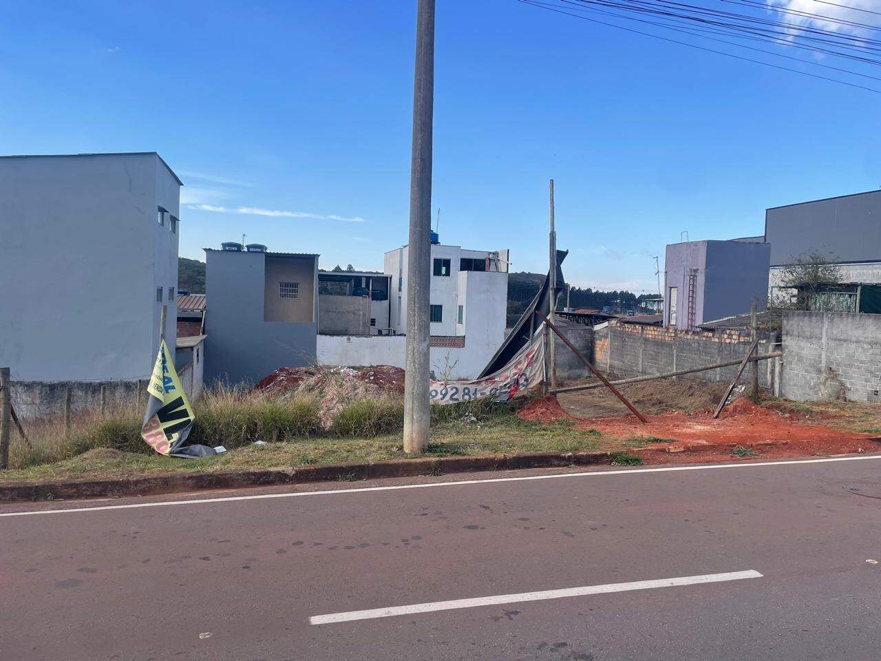Lote à venda no Jardim Canadá: 