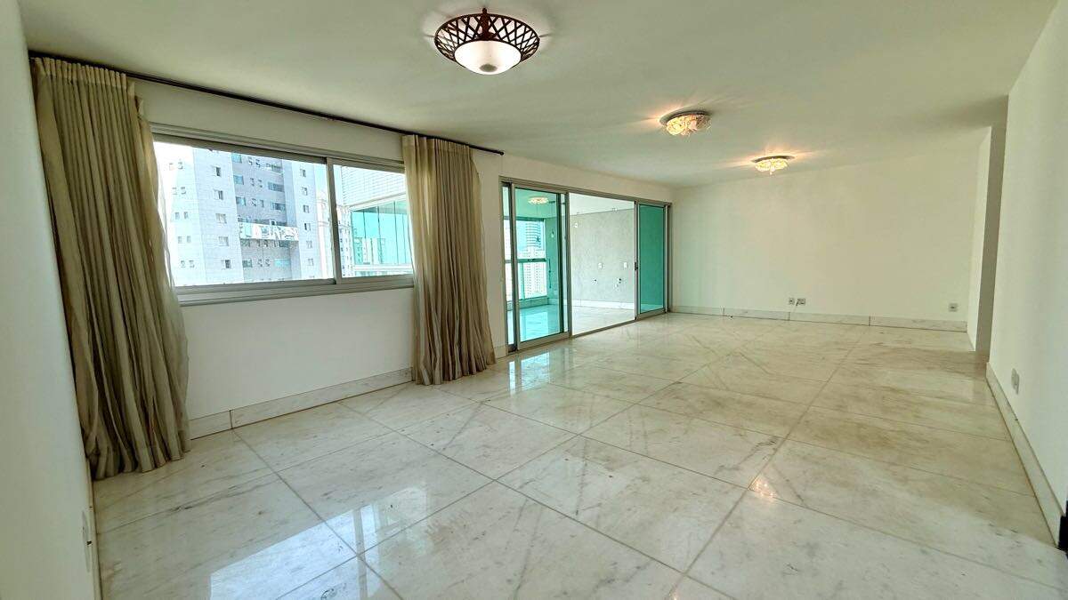 Apartamento à venda no Vila da Serra: 