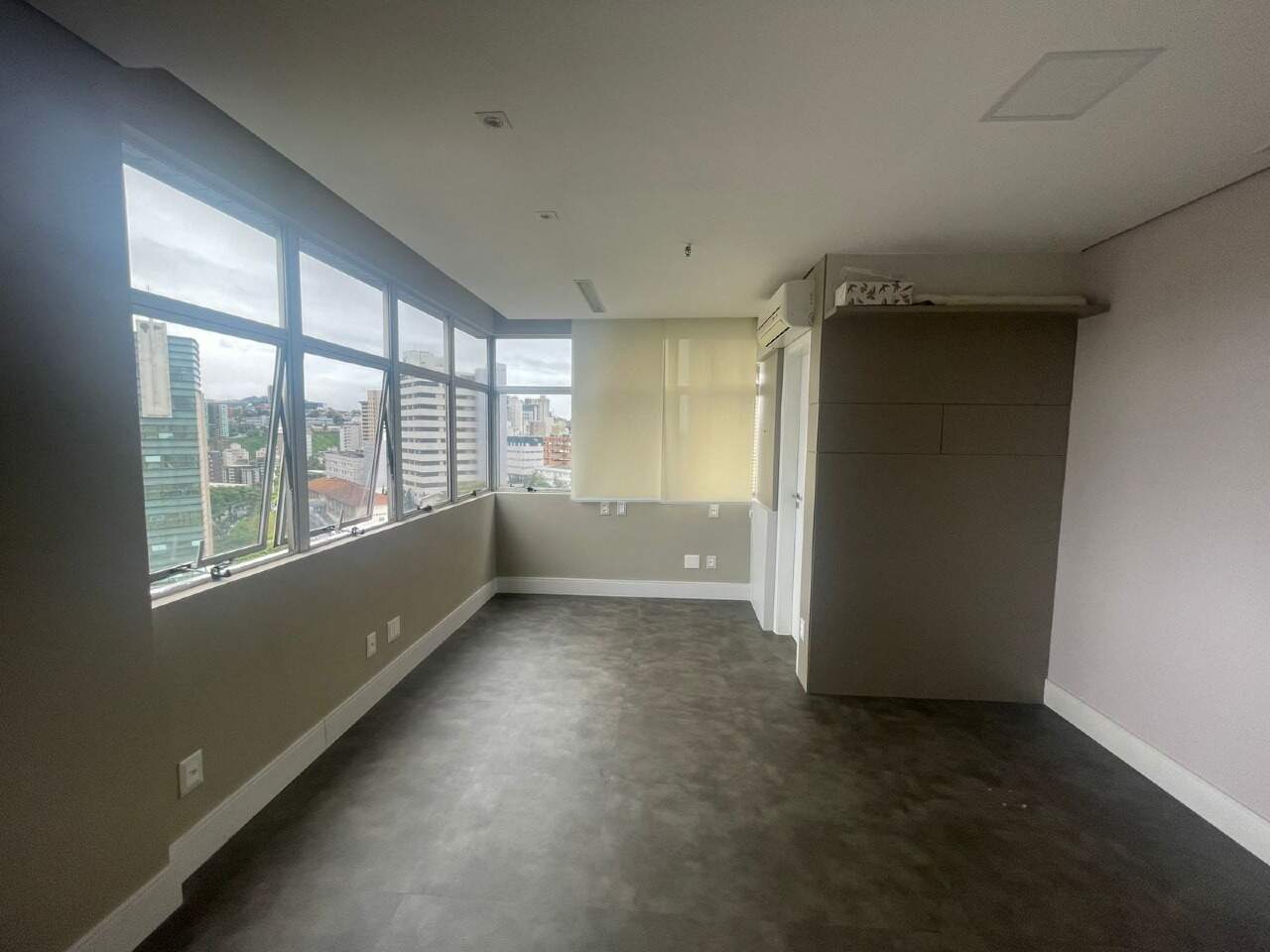 Sala à venda no Gutierrez: 