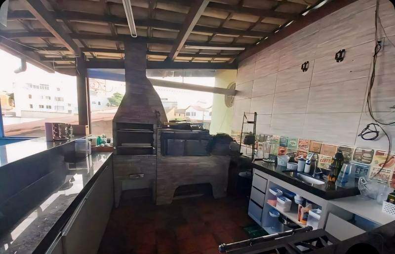 Casa à venda no SANTA ROSA: 