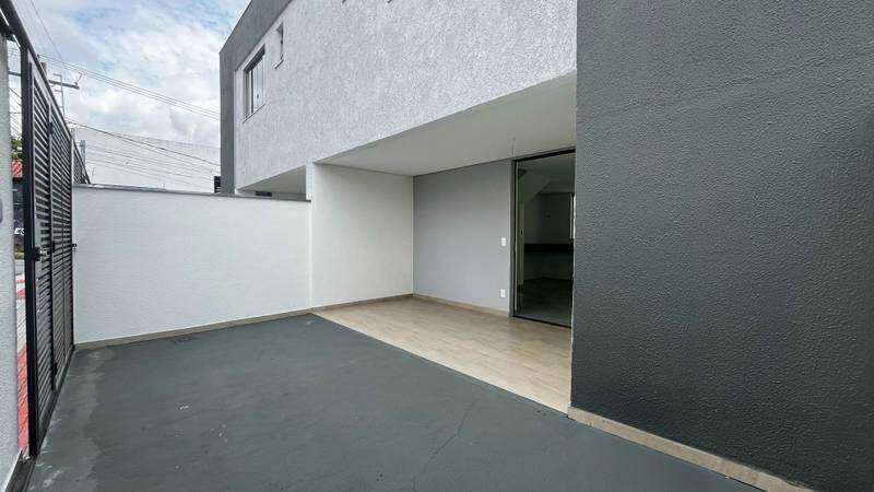 Casa à venda no CANDELÁRIA: 