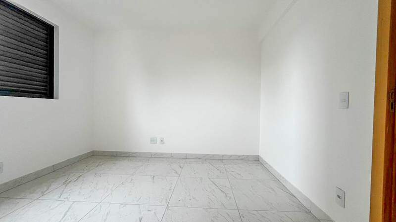 Apartamento à venda no INDAIÁ: 