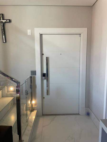 Cobertura à venda no JARAGUÁ: 