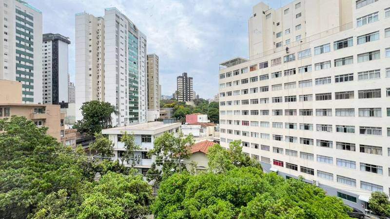 Apartamento à venda no Funcionários: 