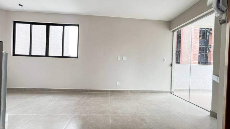 Cobertura à venda no Funcionários: 