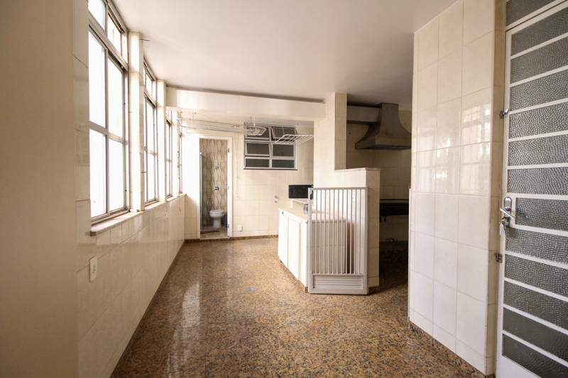 Apartamento à venda no Funcionários: 