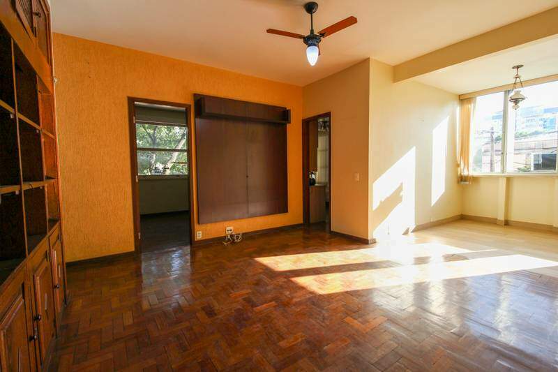 Apartamento à venda no Funcionários: 