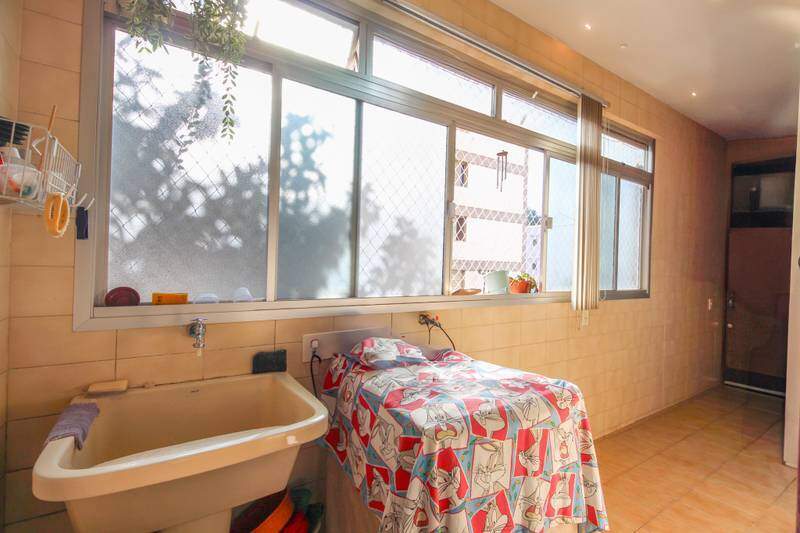 Apartamento à venda no Gutierrez: 