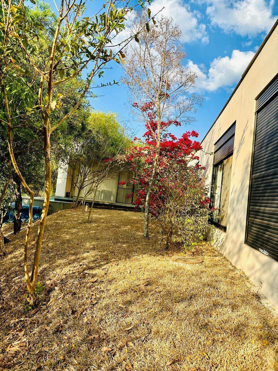 Casa à venda no São Sebastião das Águas Claras: whatsapp-image-2024-10-02-at-17-02-36-121728002096812.jpeg