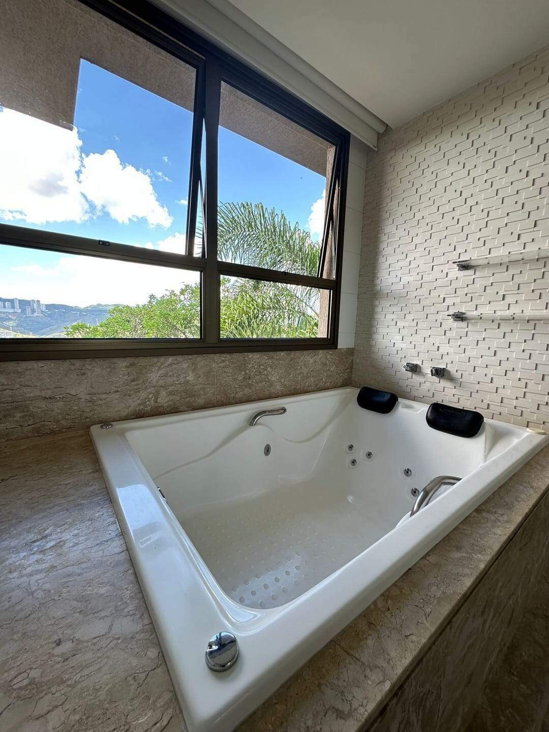 Casa à venda no Vale dos Cristais: whatsapp-image-2025-02-10-at-17-59-13-61739410979673.jpeg
