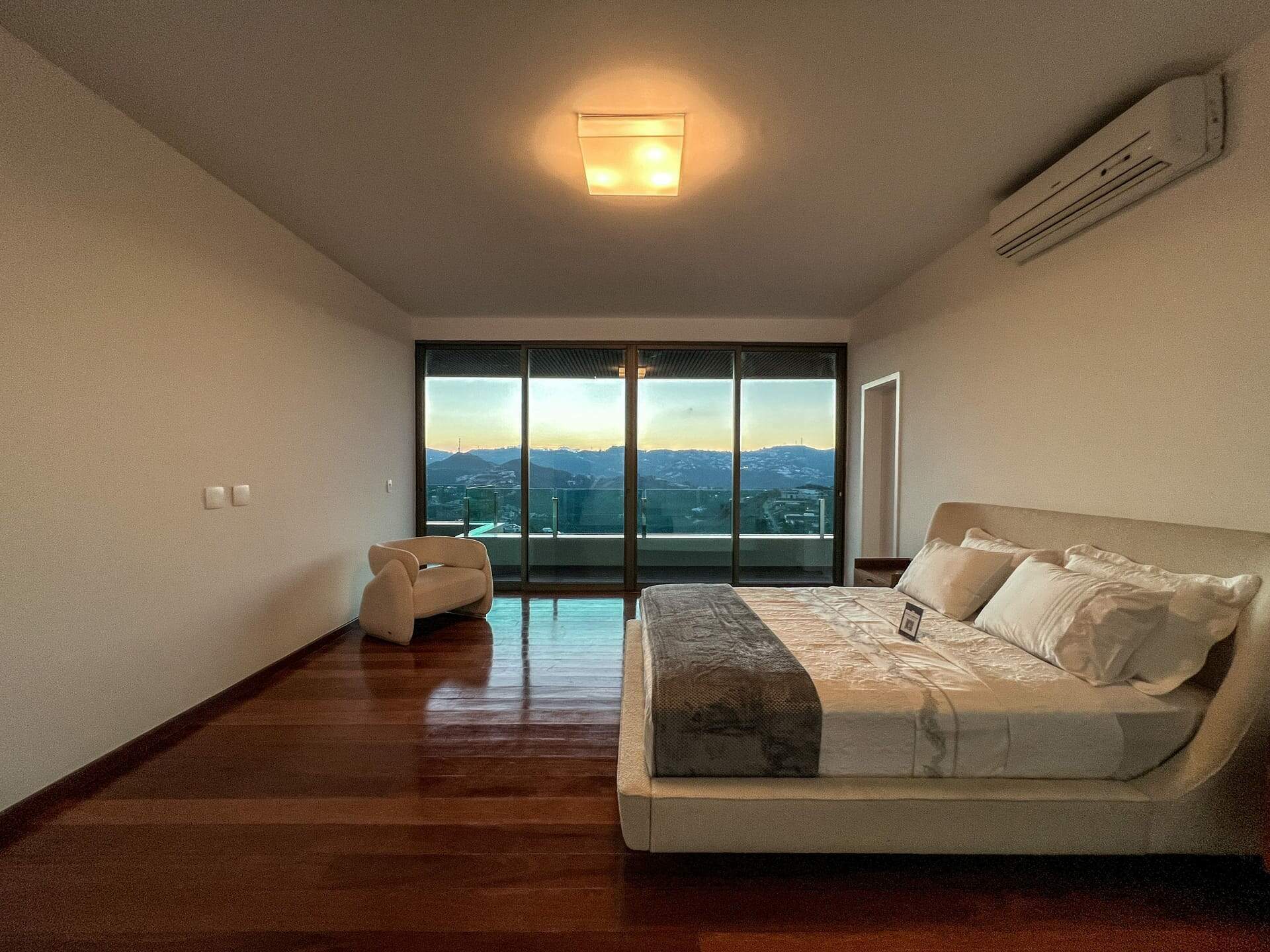 Casa à venda no Vale dos Cristais: v2-3701751911920935.jpg