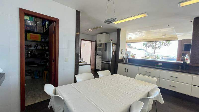 Casa à venda no Mangabeiras: 