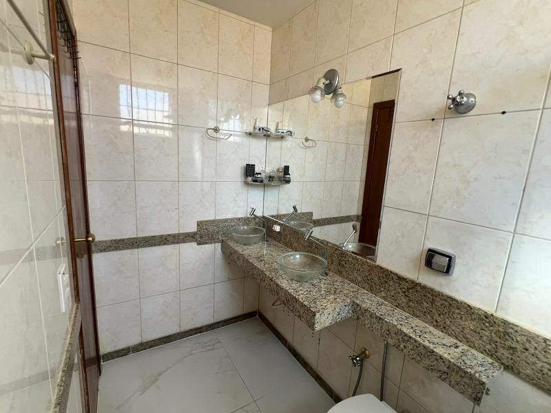 Casa à venda no SANTA AMÉLIA: 