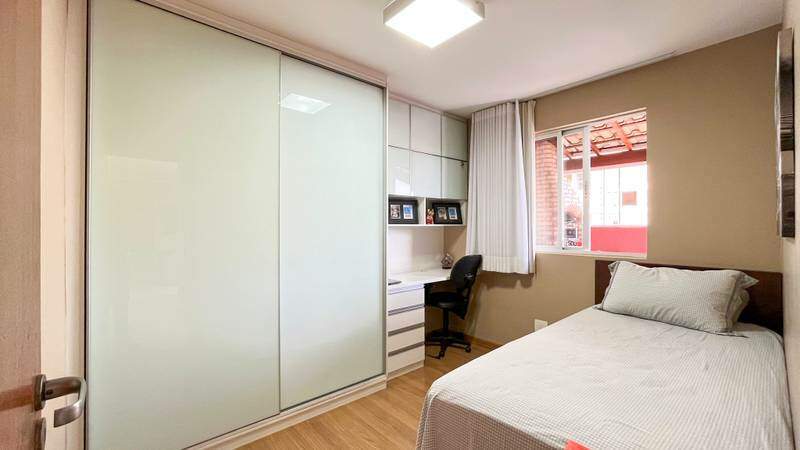 Casa à venda no Sagrada Família: 
