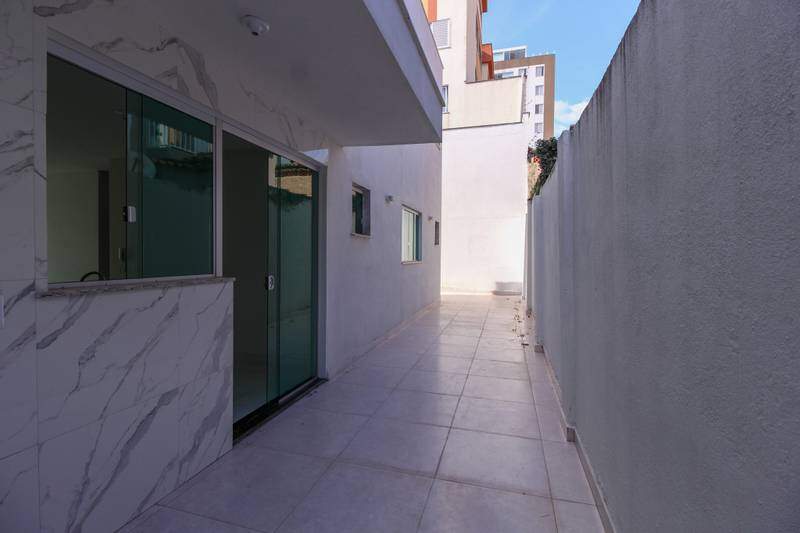 Casa à venda no SANTA MÔNICA: 