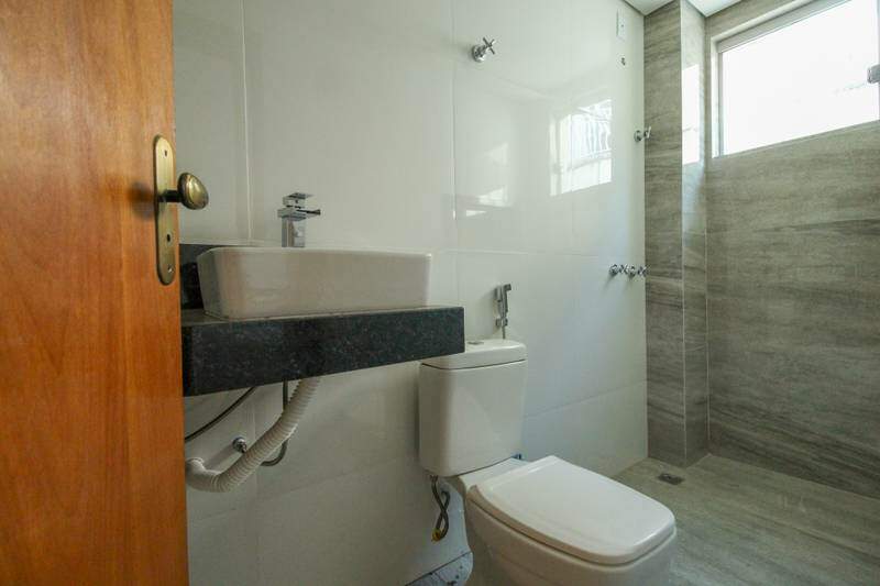Casa à venda no SANTA MÔNICA: 