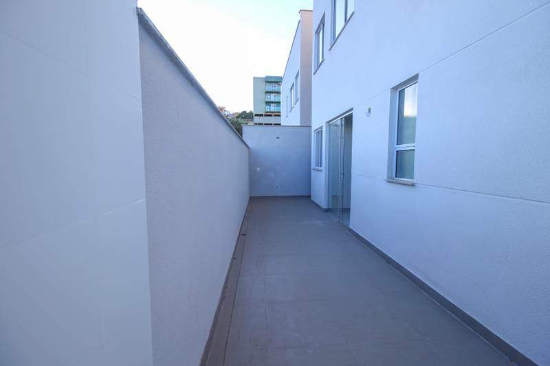 Casa à venda no SANTA MÔNICA: 