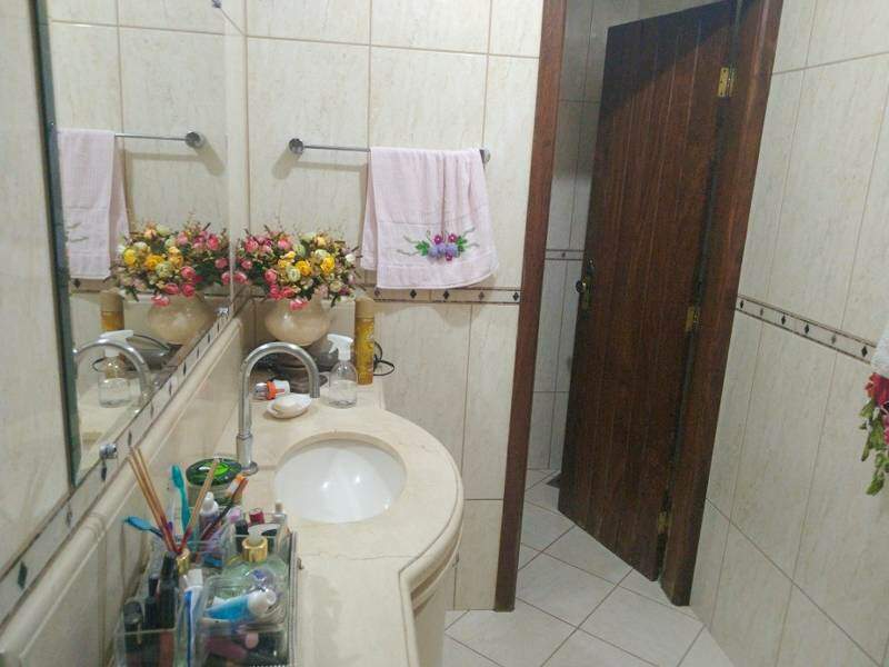 Casa à venda no SANTA MÔNICA: 