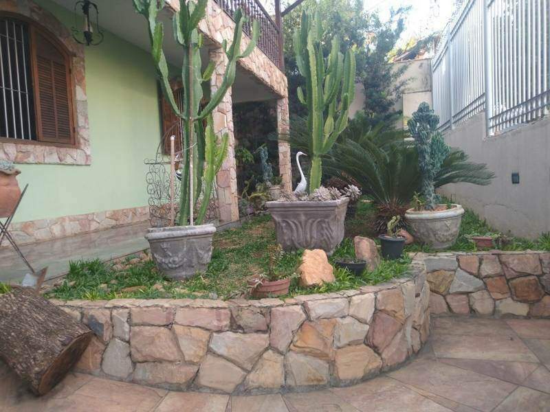 Casa à venda no SANTA MÔNICA: 
