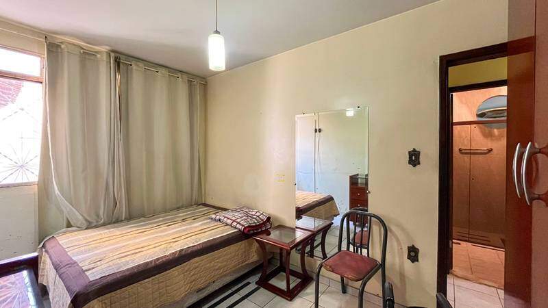 Casa à venda no CONJUNTO CELSO MACHADO: 