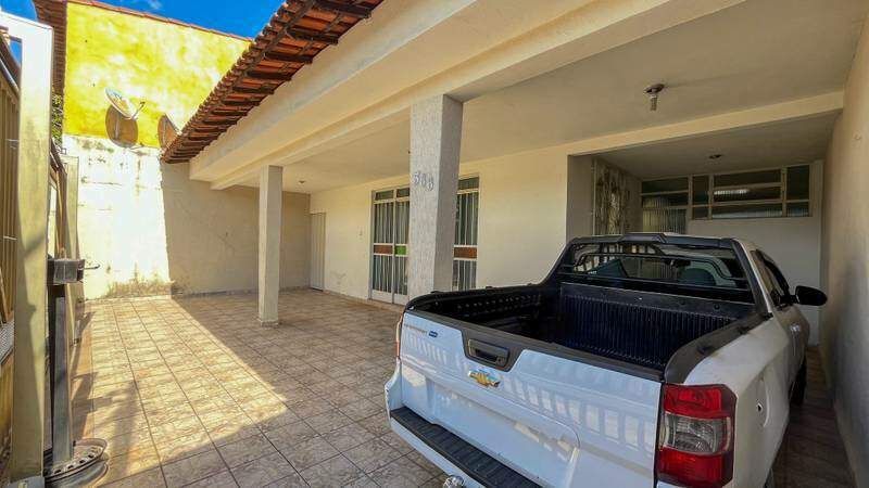 Casa à venda no CONJUNTO CELSO MACHADO: 