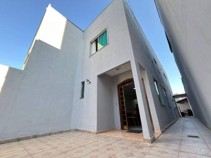 Apartamento à venda no DONA CLARA: 