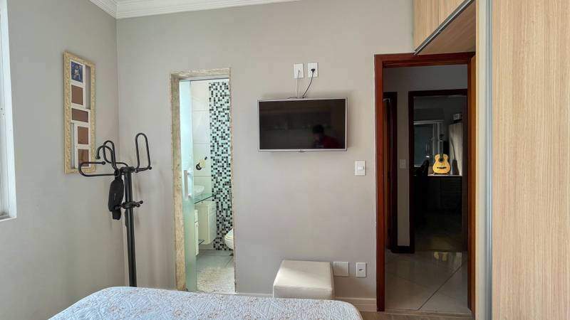 Casa à venda no Itapoã: 