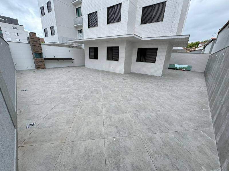 Casa à venda no Itapoã: 