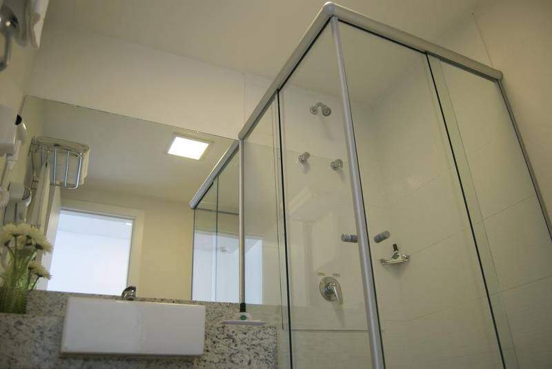 Sala à venda no Itapoã: 