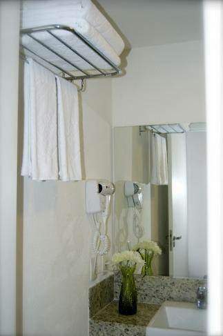 Sala à venda no Itapoã: 