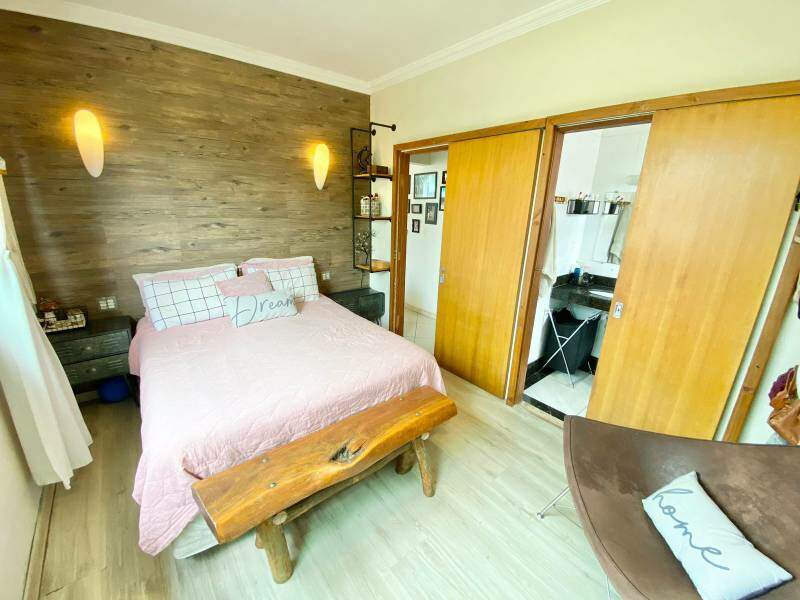 Casa à venda no Trevo: 