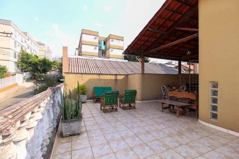 Casa à venda no CARLOS PRATES: 