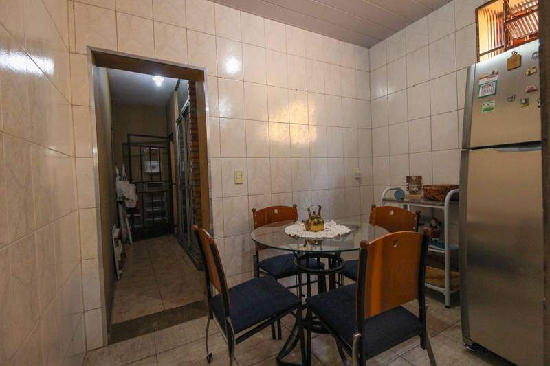 Casa à venda no CARLOS PRATES: 