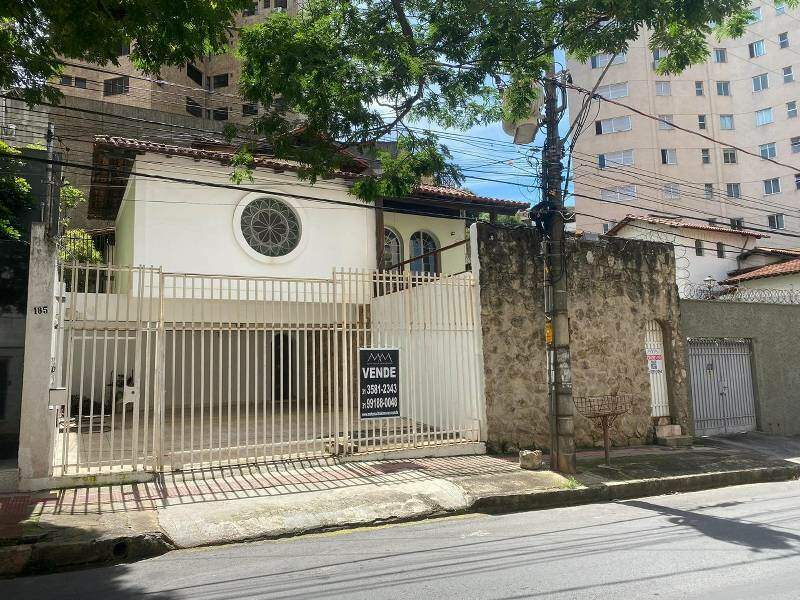 Casa à venda no Sion: 