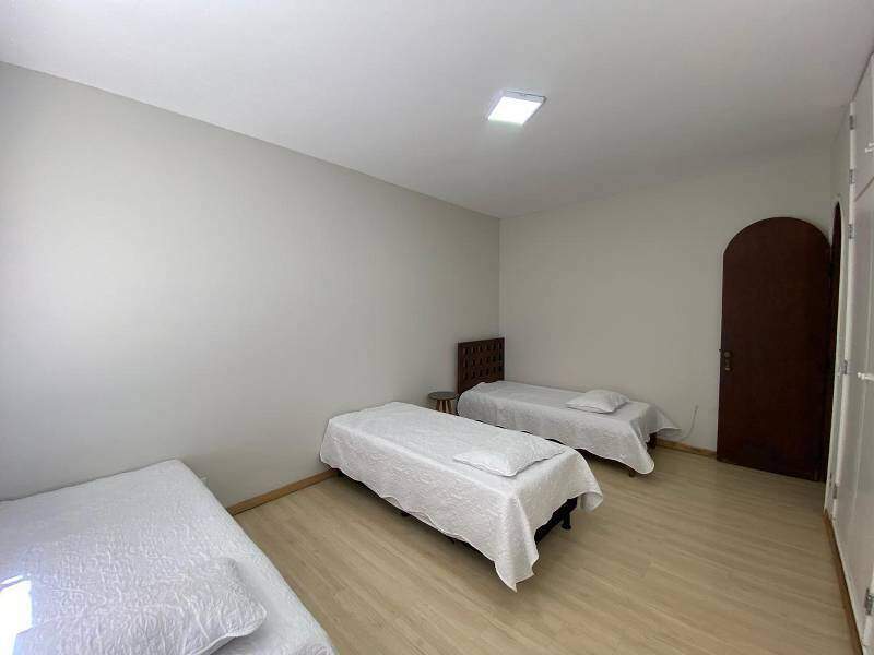 Casa à venda no Sion: 