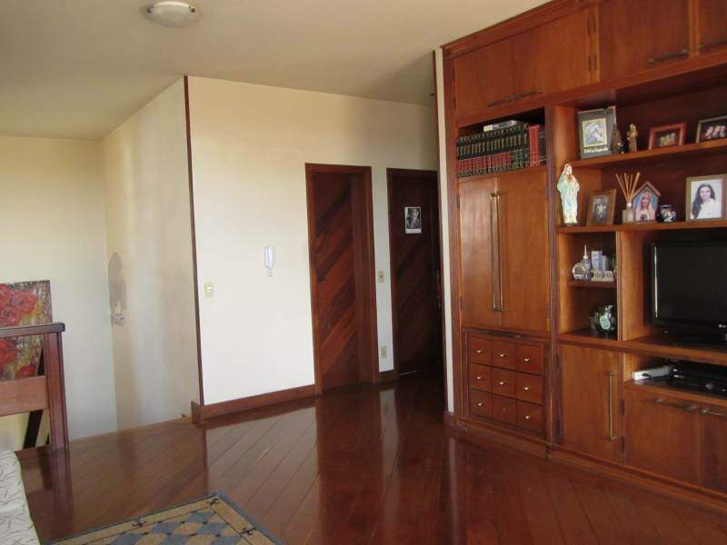 Casa à venda no ALTO CAIÇARAS: 