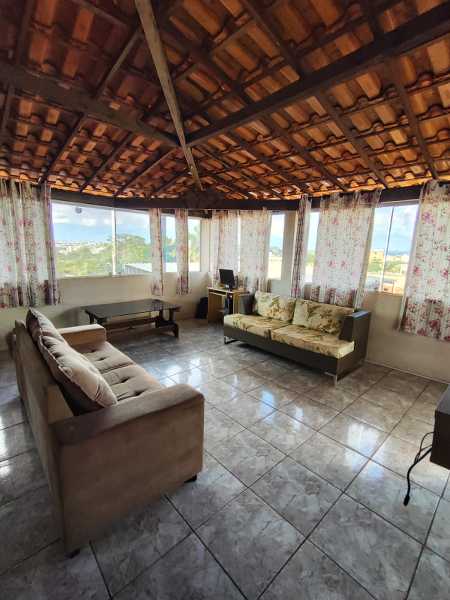 Casa à venda no Planalto: 