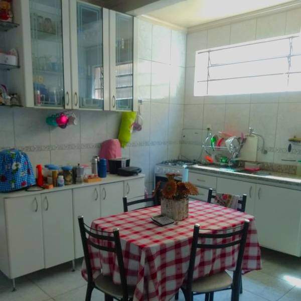 Casa à venda no Planalto: 