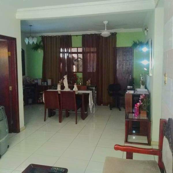 Casa à venda no Planalto: 